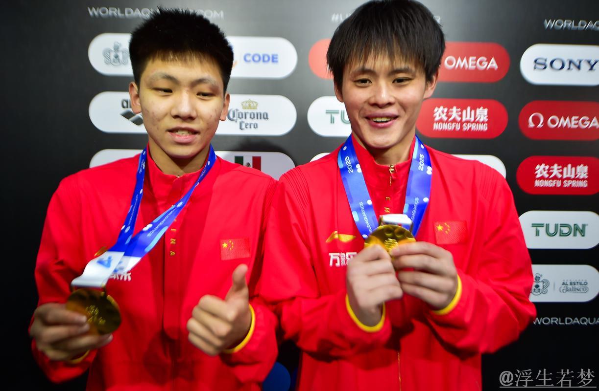 程子龙携手朱子锋勇夺男子双人10米台金牌